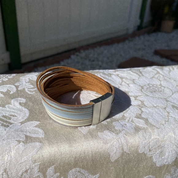 Wrap Leather bracelet magnetic closure - Picture 6 of 7